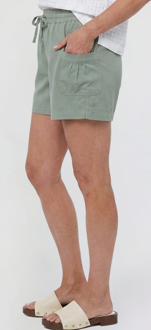 Drawstring Shorts With Pleated Side Pockets