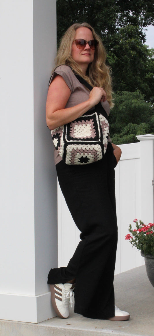 Crochet Hand Bag - Black and Beige - DENIM & ONYX