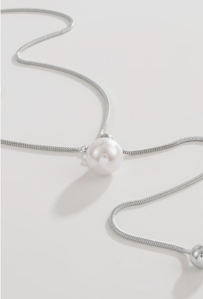 Minimalist Pearl Lariat Necklace - DENIM & ONYX