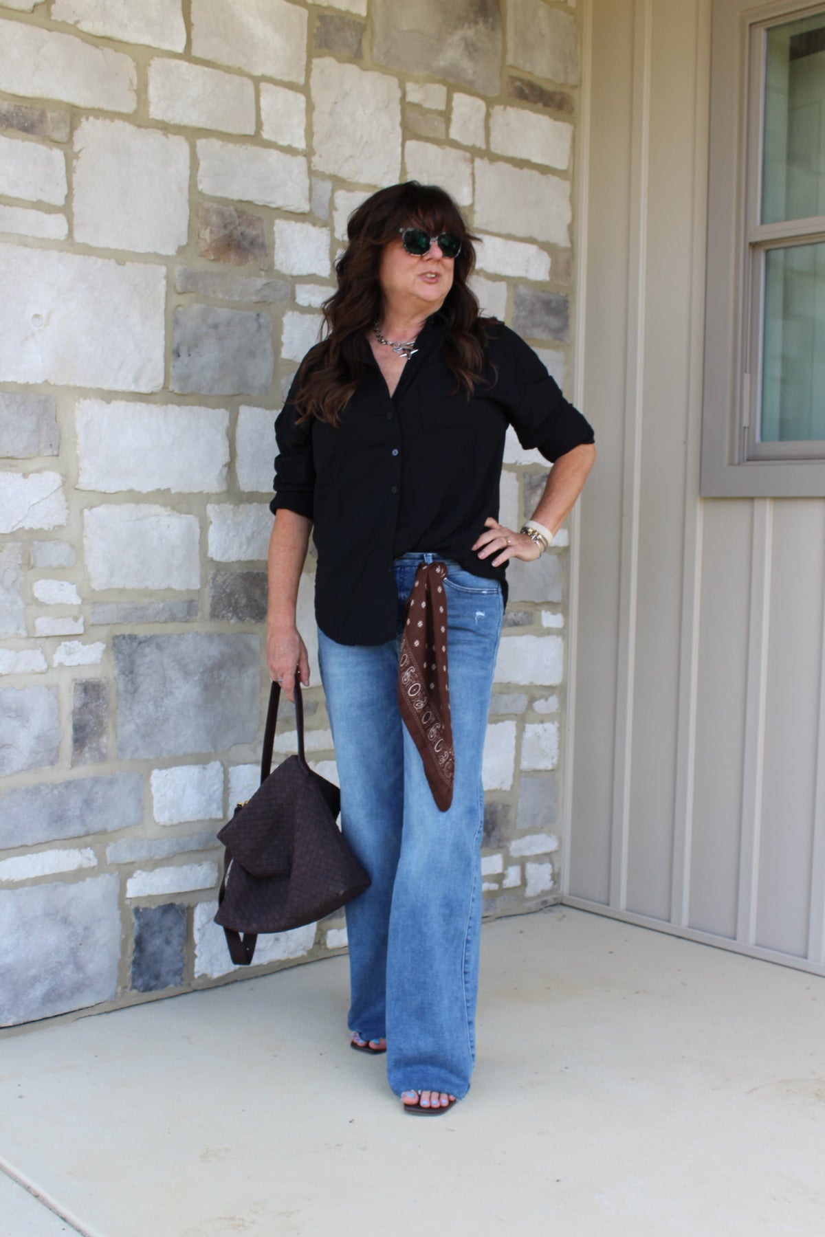 ONESO - Mid Rise Wide Leg Jeans w/Raw Hem - DENIM & ONYX
